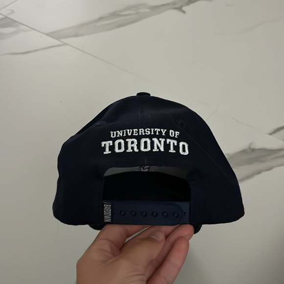 Barrow’s | UofT Baseball Cap - Picture 4 of 5